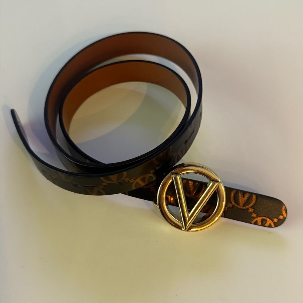 Valentino leather Belt with gold Buckle